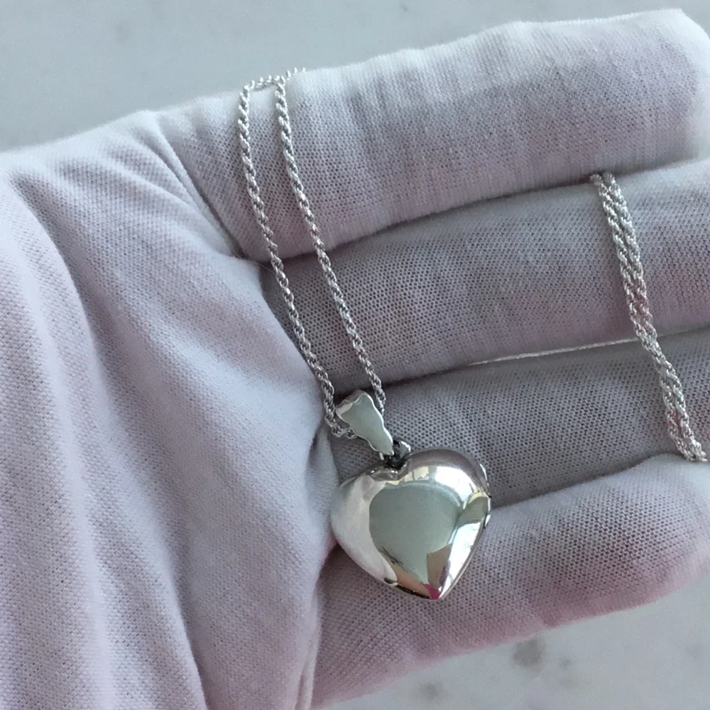 Sale $46 Firm! .925 Sterling Silver Puffed Heart Locket Necklace - Picture 12 of 16